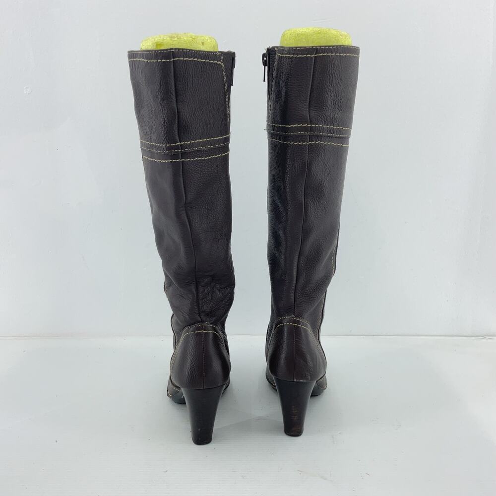 Sofft Brown Ankle Boots with Cream Stitching - Picture 3 of 7